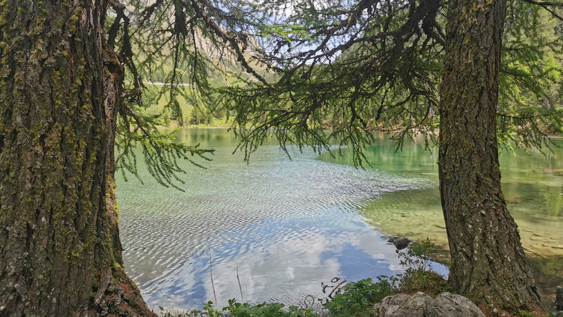 Malerischer Ort: Der Bergsee ist ein wahres Naturjuwel.