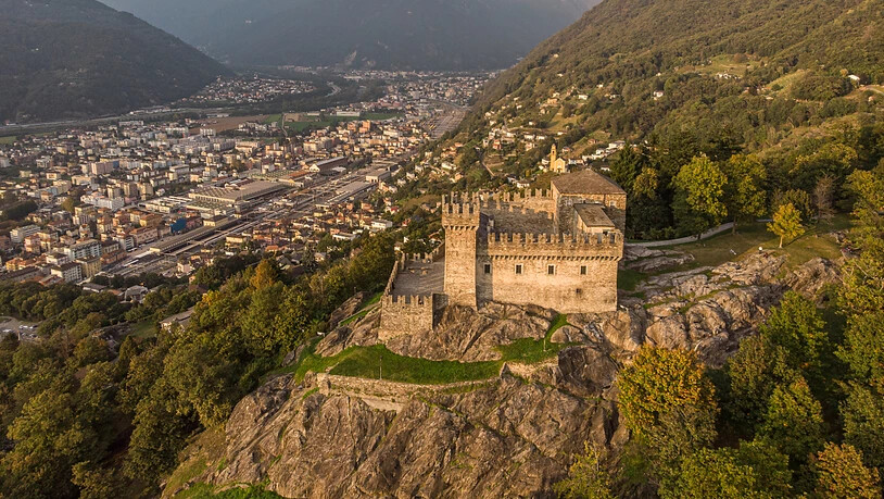 In der obersten der drei Burgen, dem Castello Sasso Corbaro, ist am Freitag eine Ausstellung zur Geschichte der Festungsanlage von Bellinzona eröffnet worden.