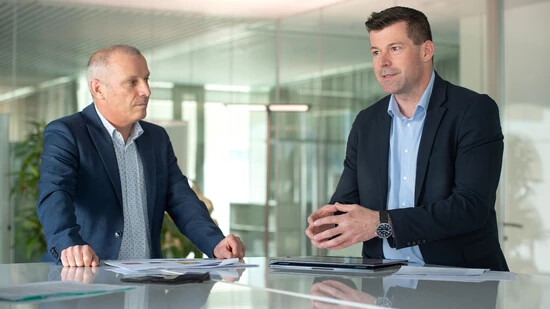 Informieren über den Geschäftsgang im vergangenen Jahr: ÖKK-Verwaltungsratspräsident Peder Plaz (links) und CEO Simon Neuner.