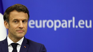 Die EU-Staats- und Regierungschefs haben in der Nacht auf Freitag über eine neue "Politische Gemeinschaft" offen für alle europäischen Staaten diskutiert. Die Idee dazu lancierte der französische Präsident Emmanuel Macron Anfang Mai im EU-Parlament in…