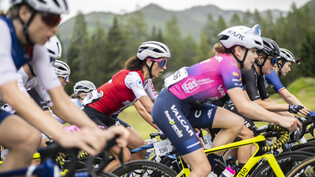 Mountainbikerin unter Rennradfahrerinnnen: Aus der Schweiz weiss sich vor allem Jolanda Neff im Feld der Spezialistinnen zu behaupten.