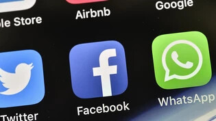 Die EU-Kommission hat gegen Apple, die Google-Mutter Alphabet sowie Facebooks Mutterkonzern Meta ein Verfahren eröffnet. Die EU will die Macht der US-Tech-Konzerne einschränken.(Symbolbild)