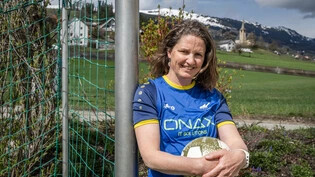 Zu Hause in Masein: Der Fussball lässt Simone Keller nicht mehr los.