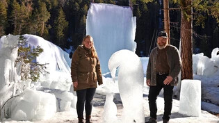 Tochter und Vater: Carmen und Daniel Cotti erschaffen gemeinsam Eisskulpturen.