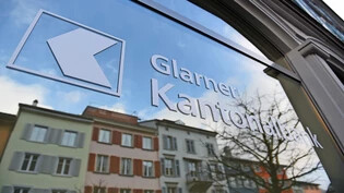 Ist auf Kurs: Die Glarner Kantonalbank erzielt im Geschäftsjahr 2022 einen Gewinn.