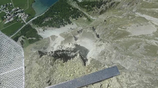 Eindrückliche Perspektive: Der Fels im Einzugsgebiet Blais Parè ist stark tektonisch zerbrochen und bröckelt fortwährend ab.
