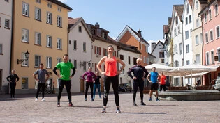 Bewegungsminuten für die Stadt sammeln: Im Mai können Churerinnen und Churer kostenlose Sportangebote auf Churer Plätzen ausprobieren.